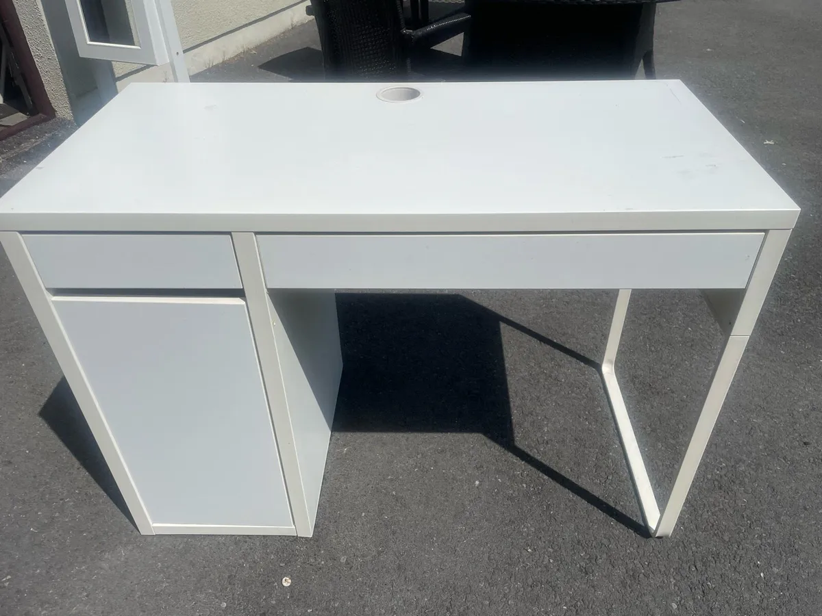 Desk - Image 1