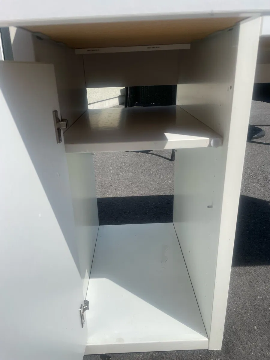 Desk - Image 4