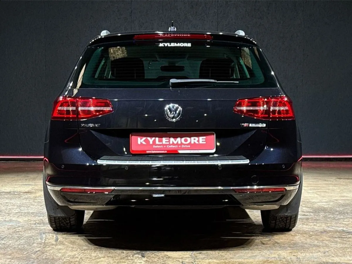 Volkswagen Passat 1.4 TSI Elegance L - Automatic - Image 4