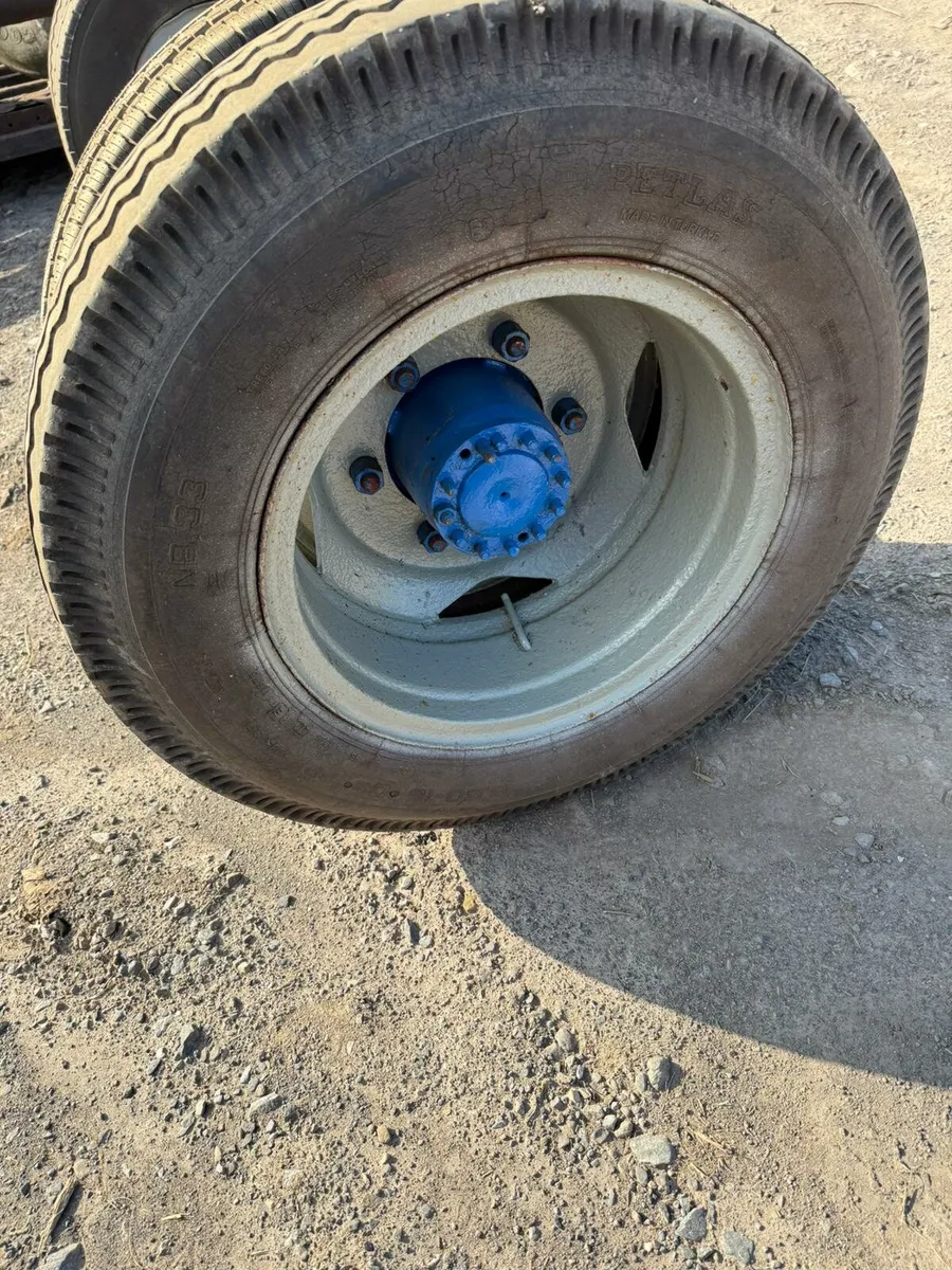 Trailer axle 6 stud - Image 2