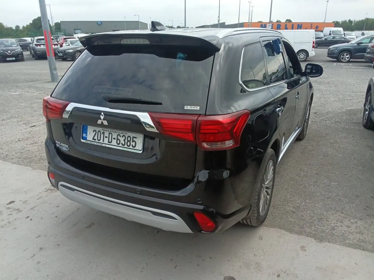 Mitsubishi Outlander Phev Insty 2360 - Image 2