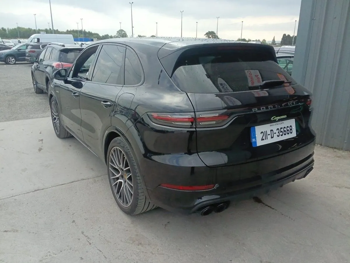 Porsche Cayenne 3.0 V6 E-hybrid Auto - Image 3