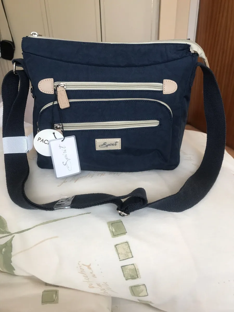 New Navy Shoulderbag €25 - Image 1