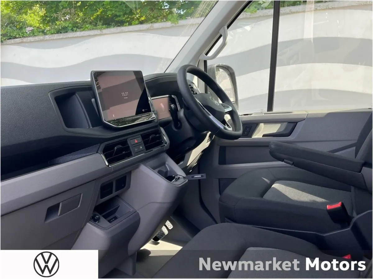 Volkswagen Crafter 35 177BHP Automatic DSG Highli - Image 4