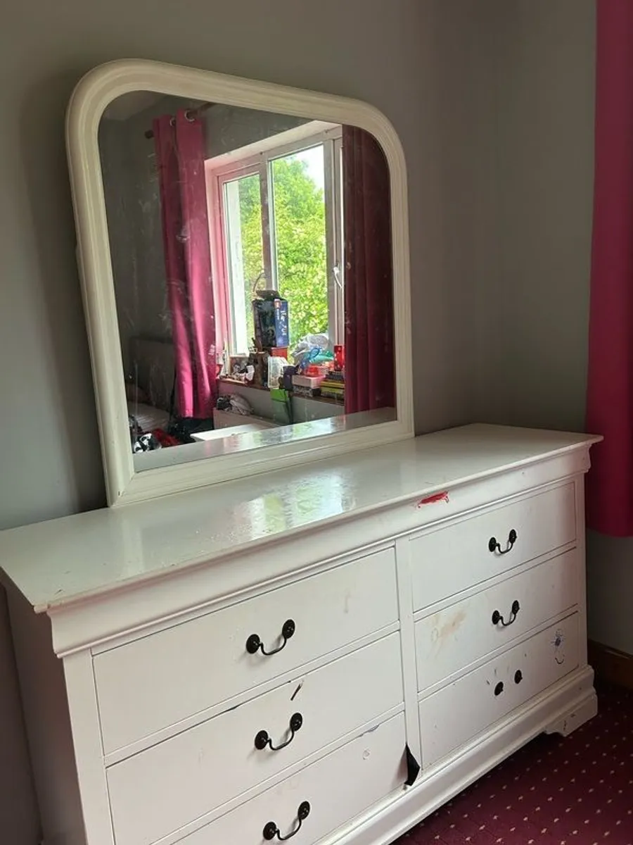 6 drawer dresser & mirror - Image 2
