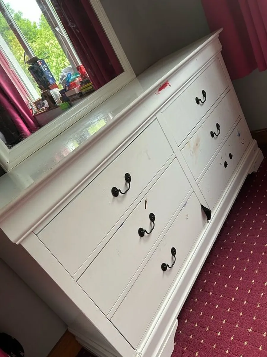 6 drawer dresser & mirror - Image 4