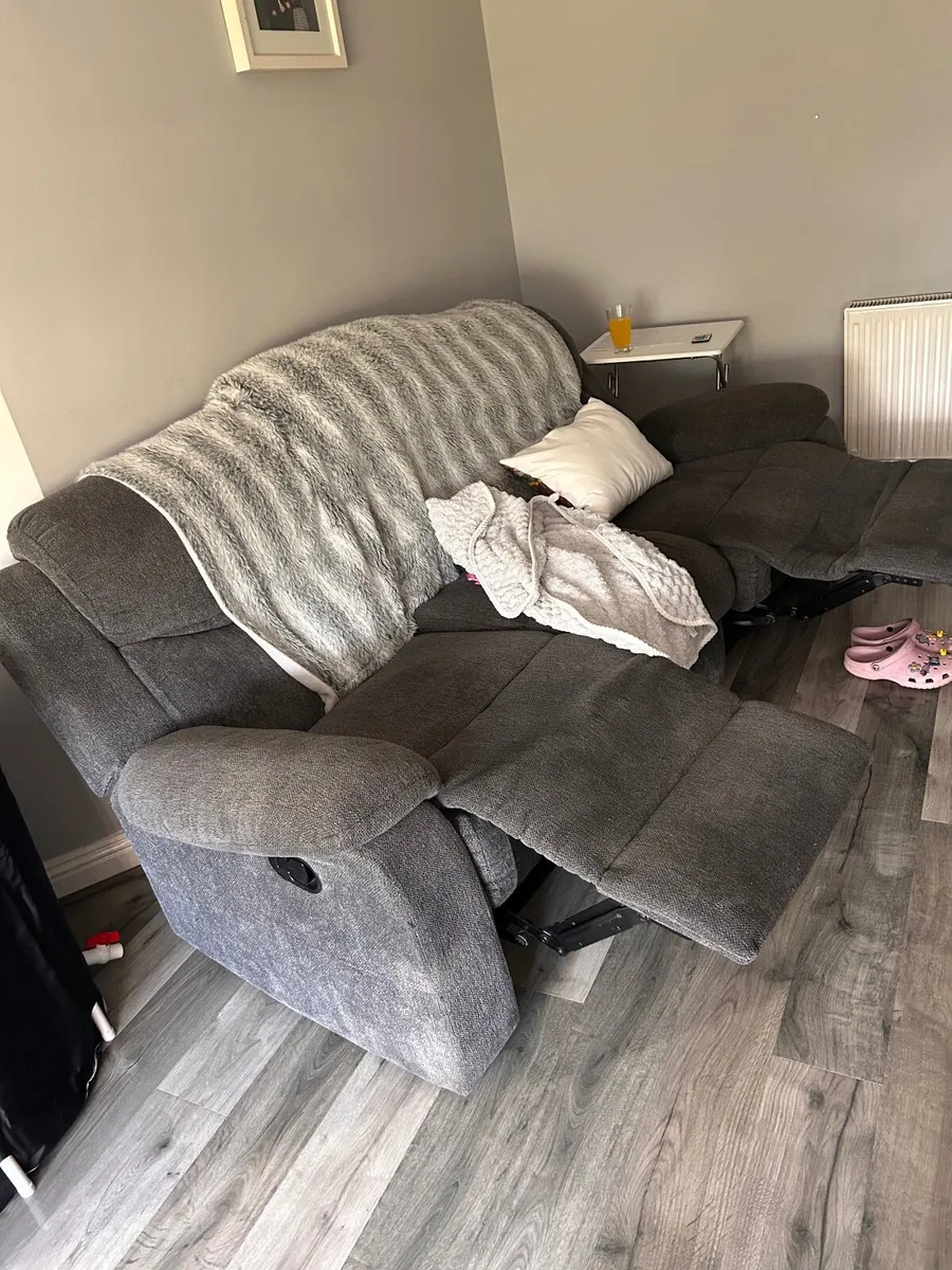 Recliner Sofa - Image 3