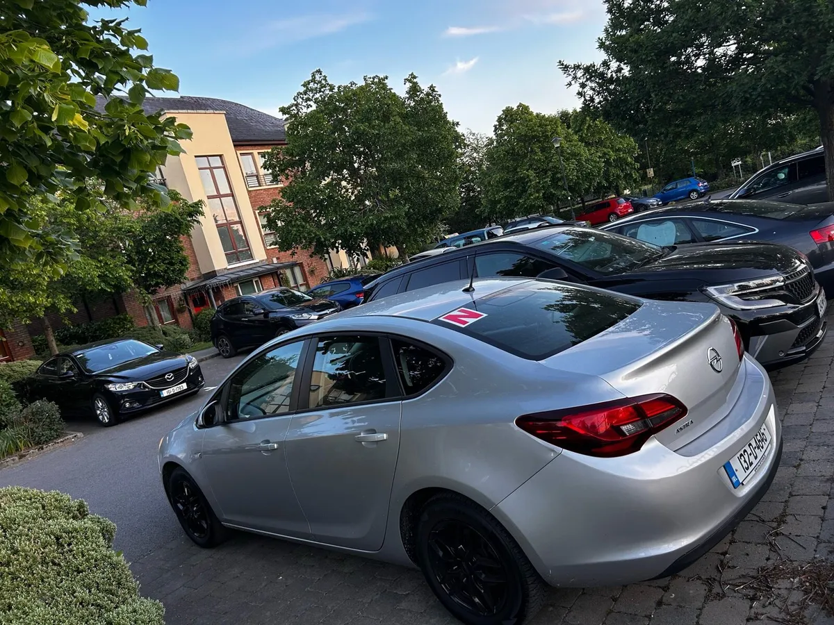 Car - Image 3