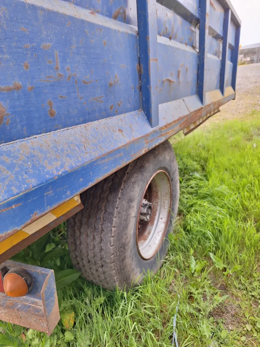 trailer - Image 3