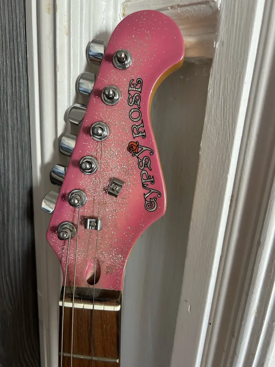 Guitar - Image 3