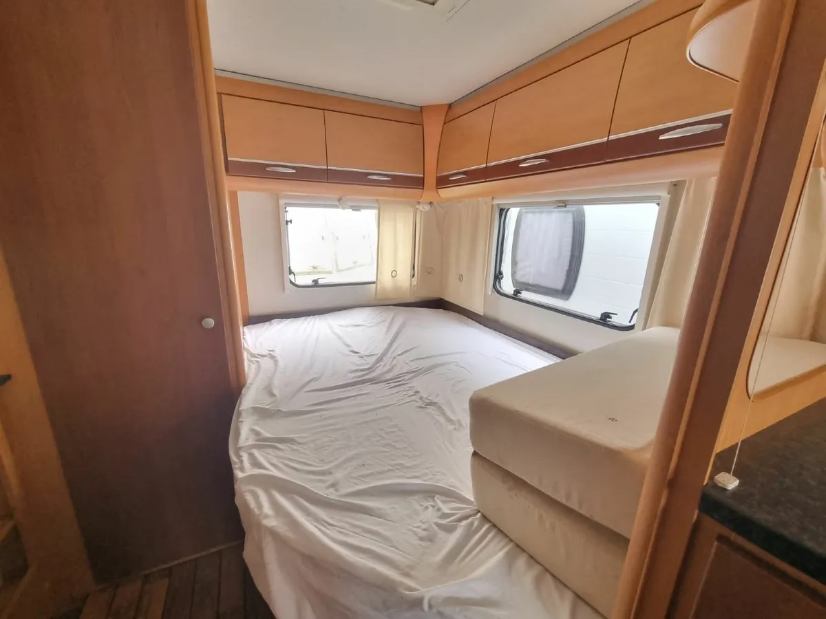 Dethleffs bedluim emotion 4 berth - Image 3