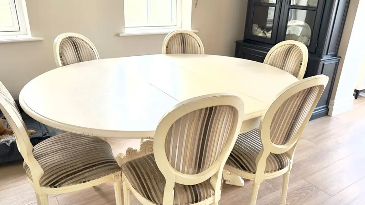Dining Table & 8 Chairs - Image 2