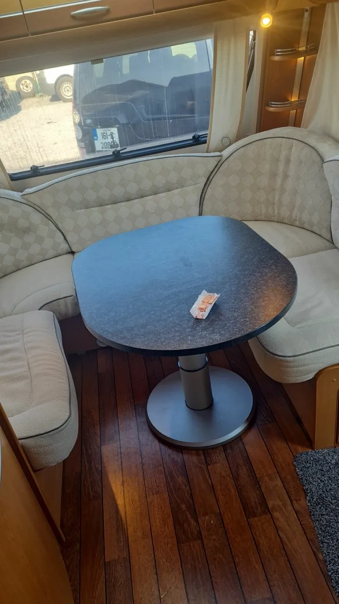 Dethleffs bedluim emotion 4 berth - Image 4