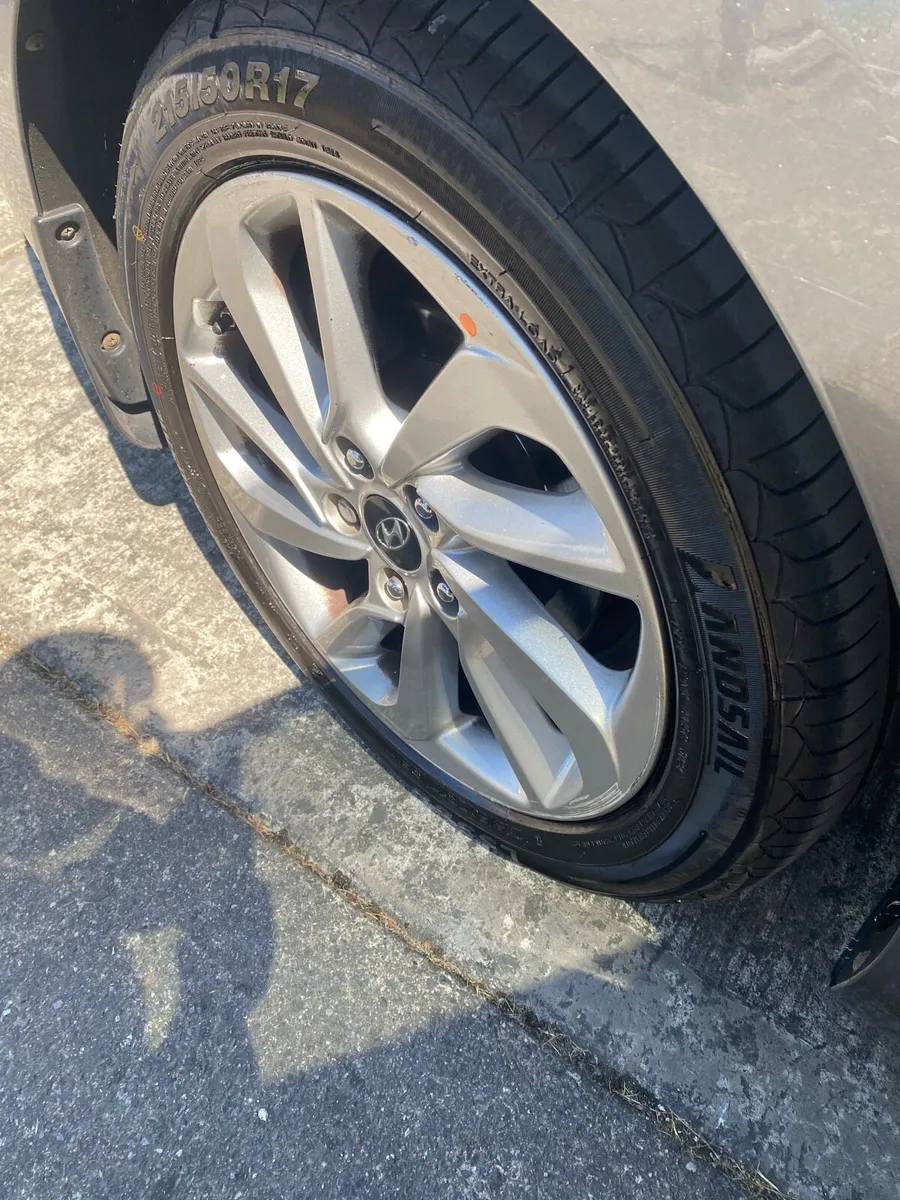 Car - Image 4