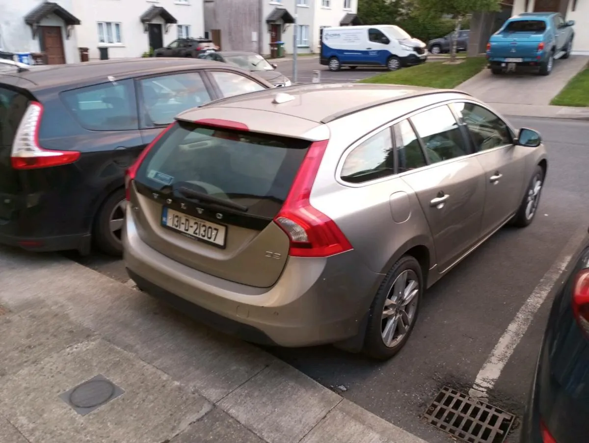 Volvo V60 Automatic Read Description - Image 3