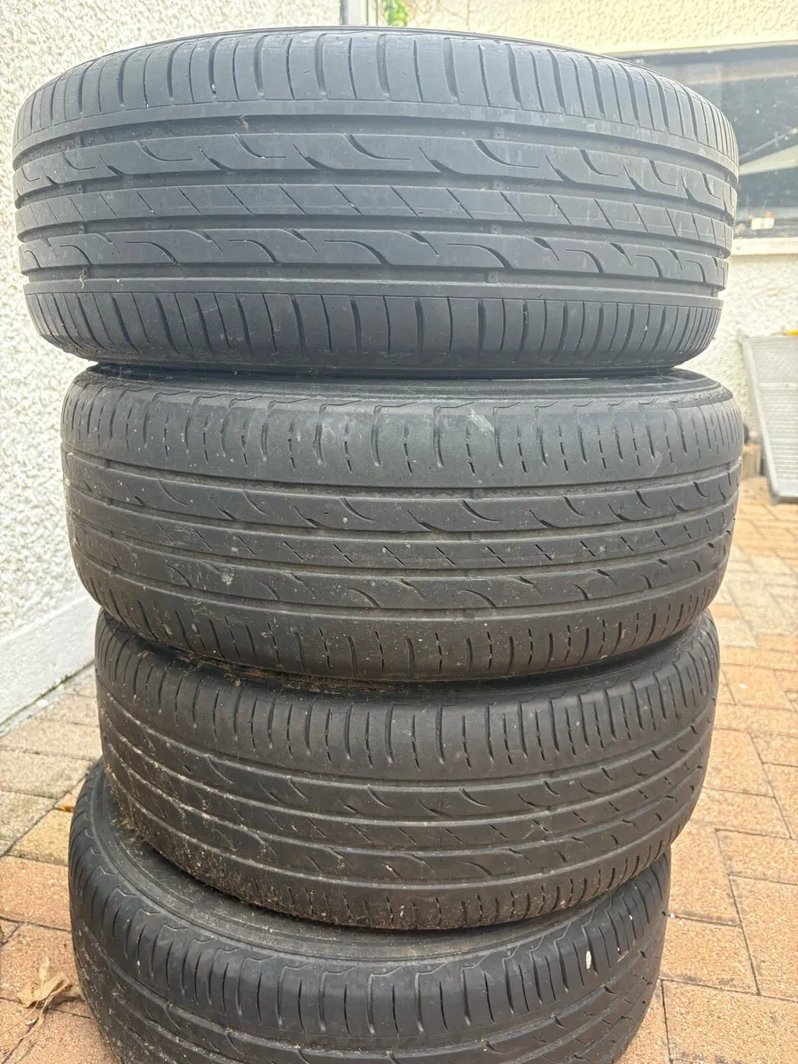16inch Volkswagen Alloys and Tyres - Image 2