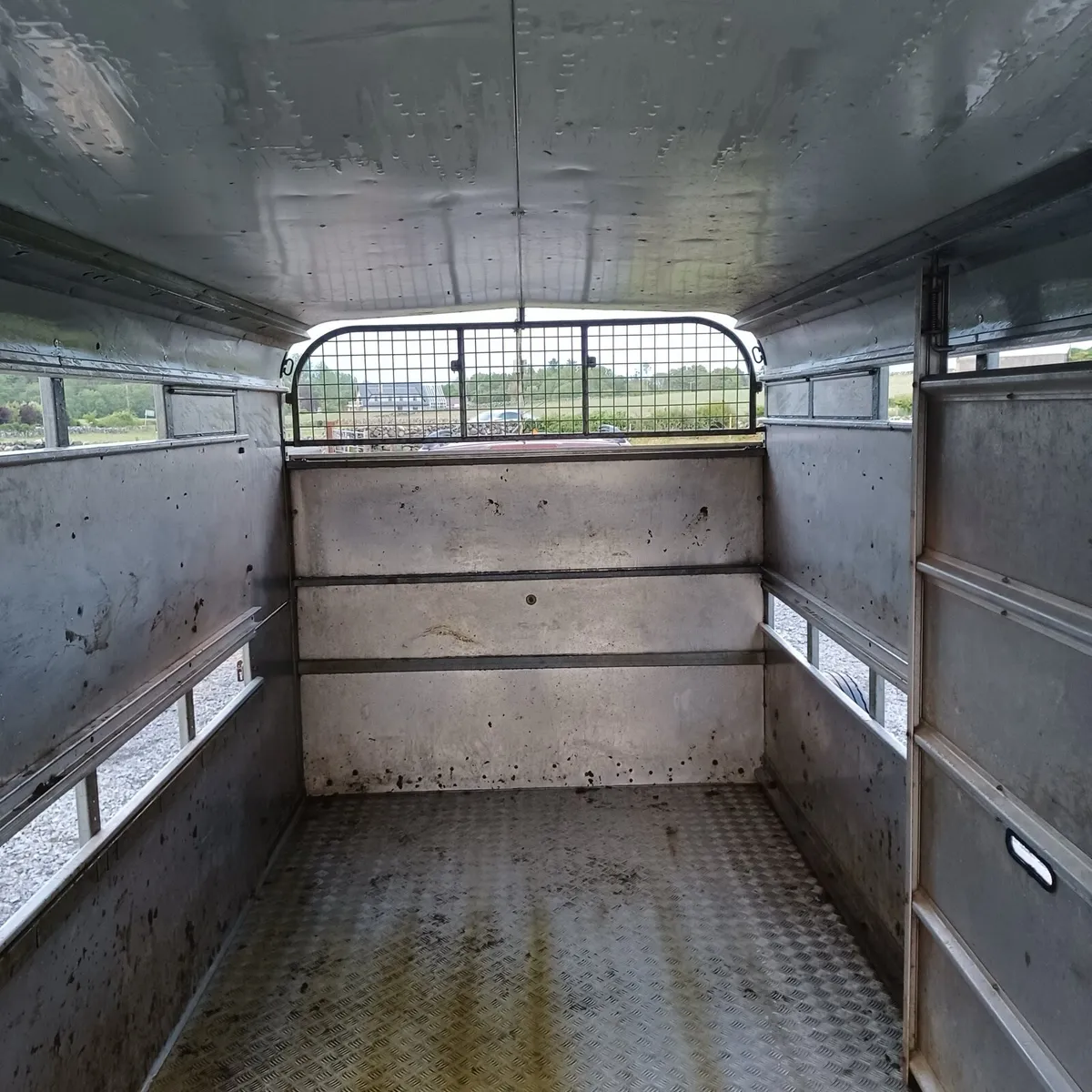 12x5’10 lfor Williams Cattle trailer - Image 4