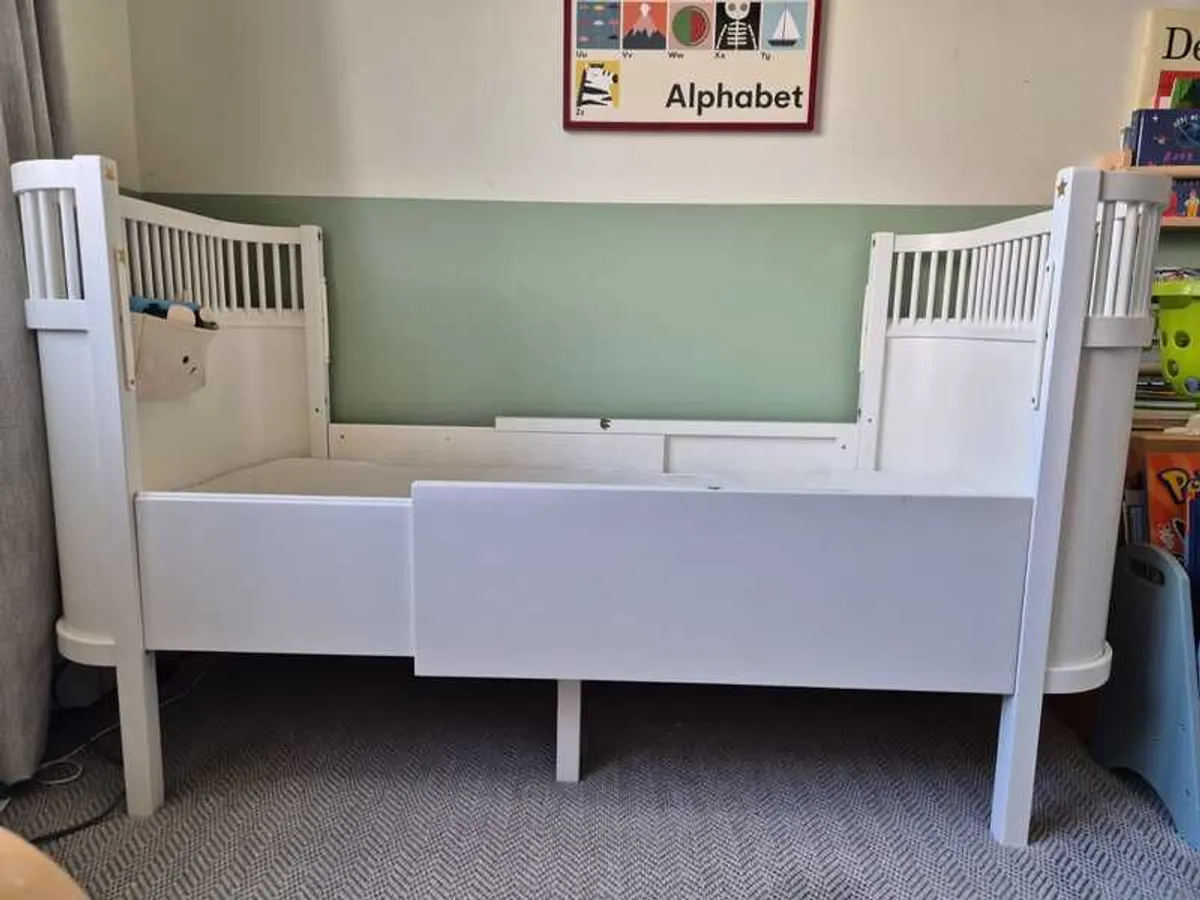 Sebra, Extendable Cot Bed, Baby & Jr, Classic White - Image 4