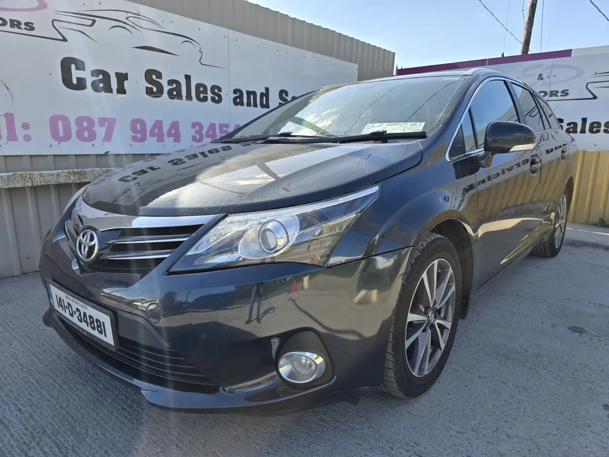 141 Toyota Avensis 2.0D Estate Low Miles - Image 2
