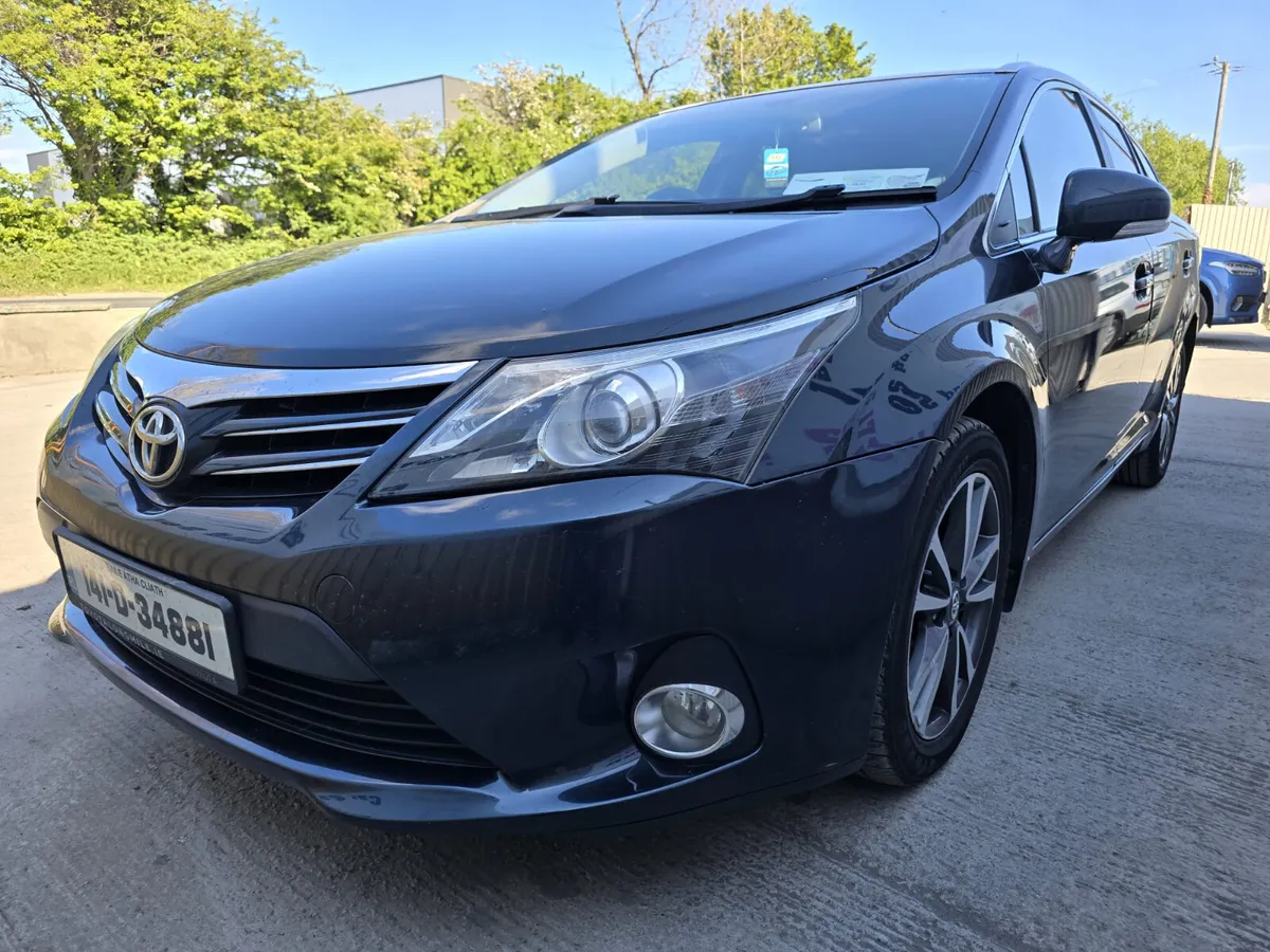 141 Toyota Avensis 2.0D Estate Low Miles - Image 4
