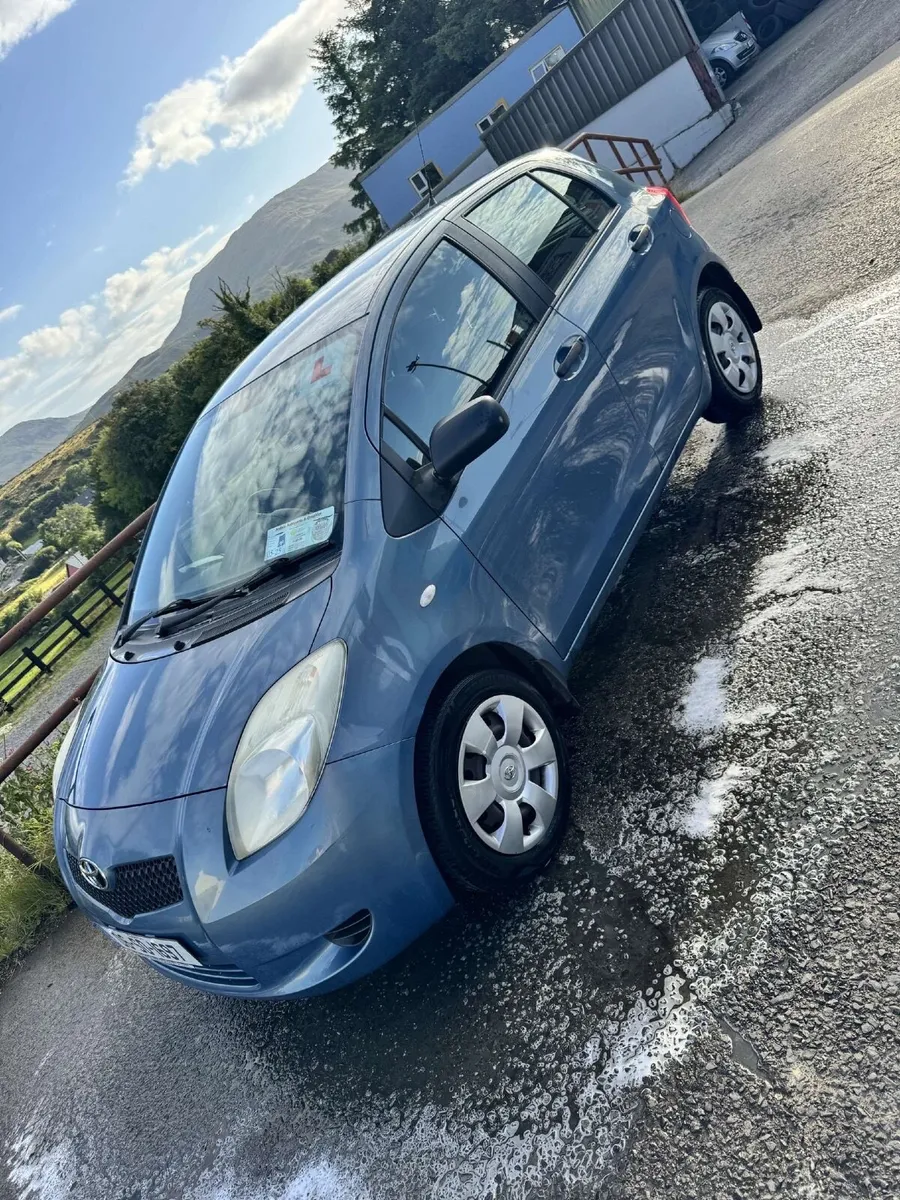 Toyota Yaris 2006 - Image 3