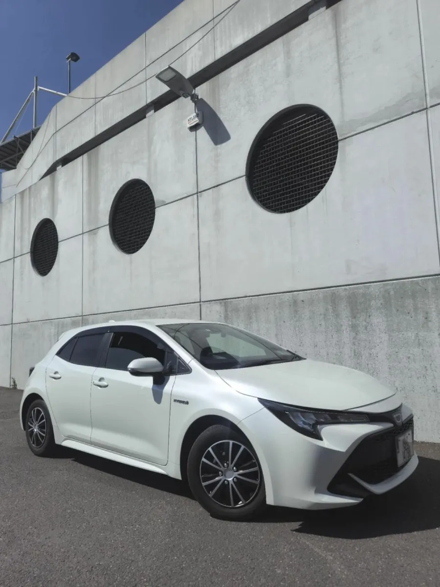 191 Toyota Corolla, 1.8 Hybrid Automatic, Low Mil - Image 3