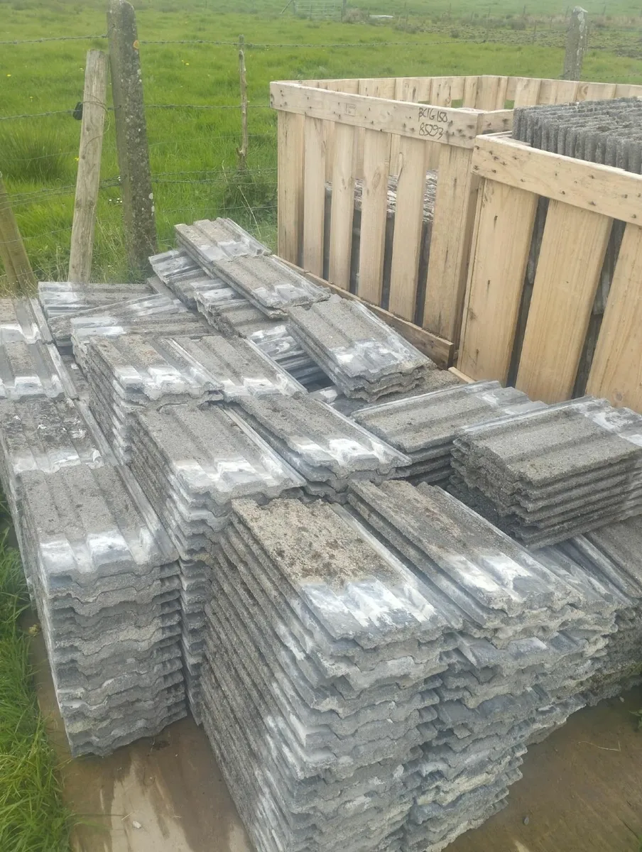 710 Roof Tiles - Image 1