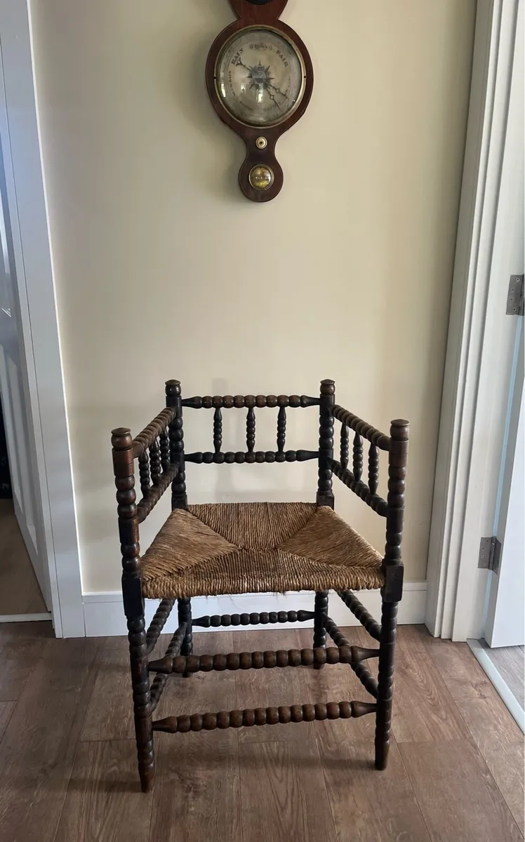 Antique Arts and Crafts Elm Bobbin Chair - Image 3