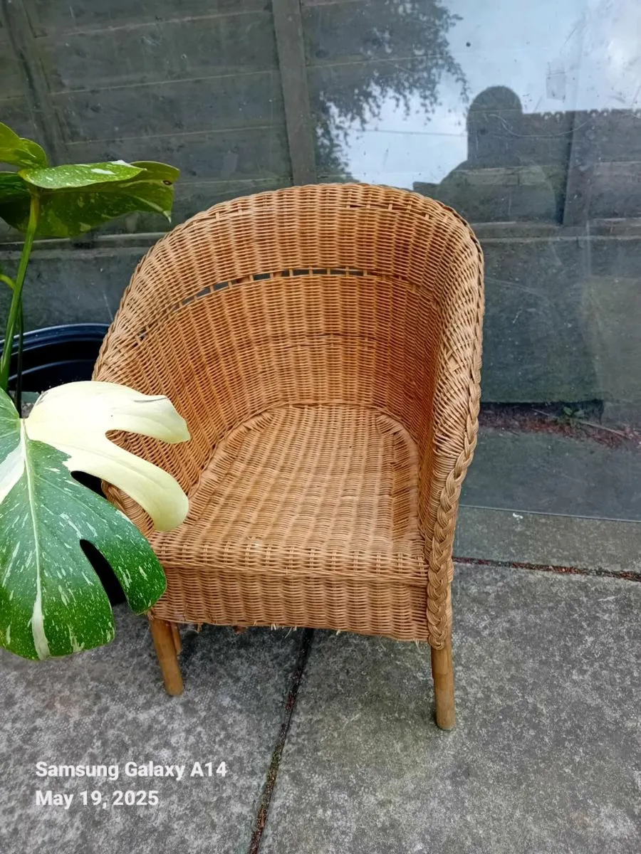 Wicker chair - Image 1
