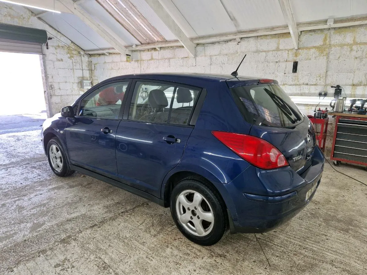 2010 Nissan Tiida - Image 2