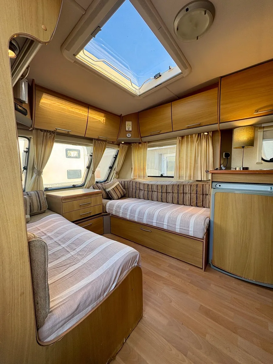 2007 Swift Charisma Caravan - Image 2