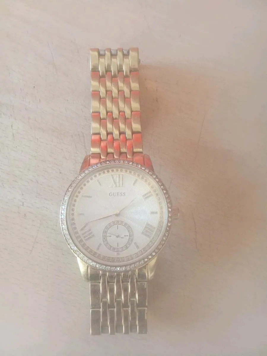 Ladies guess watch - Image 1