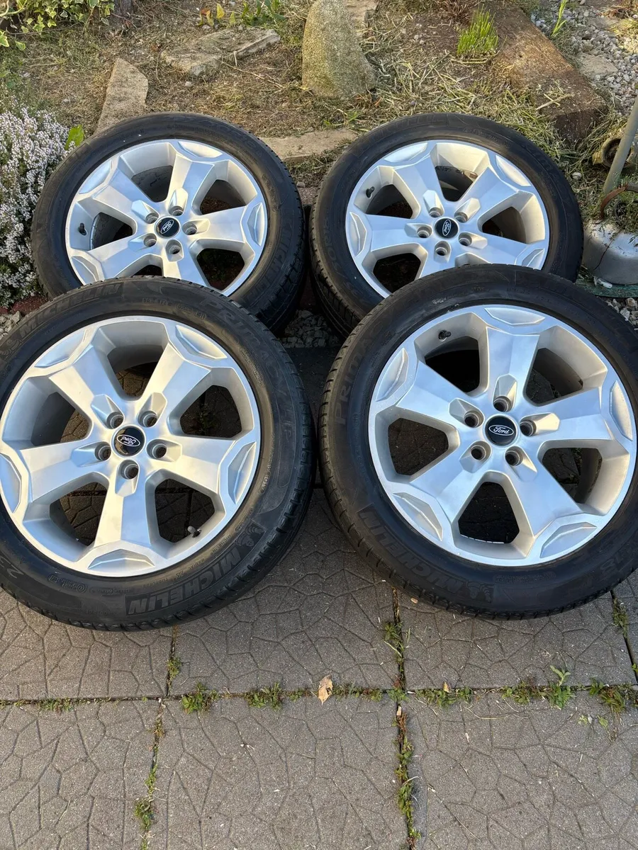 Ford alloy wheels - Image 1