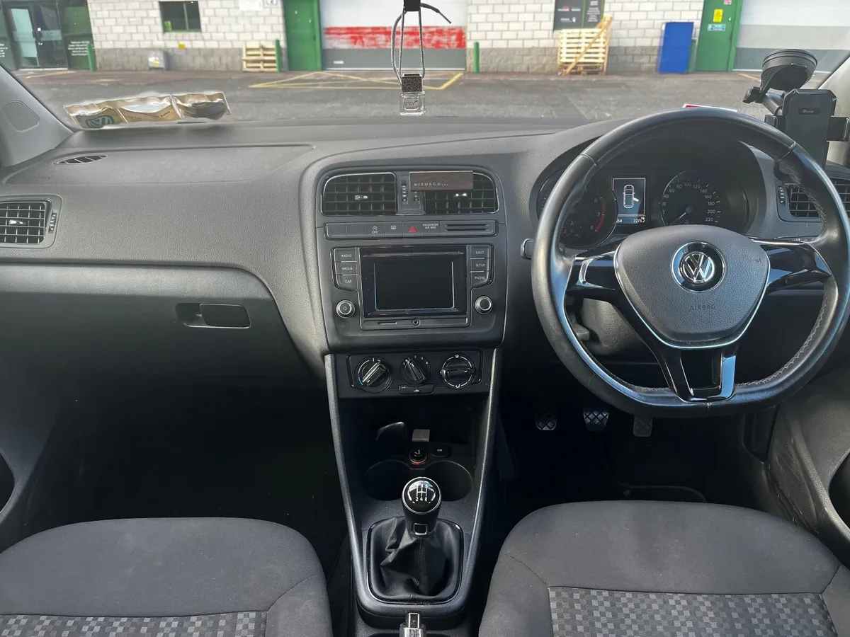 Volkswagen Polo 2015 - Image 3
