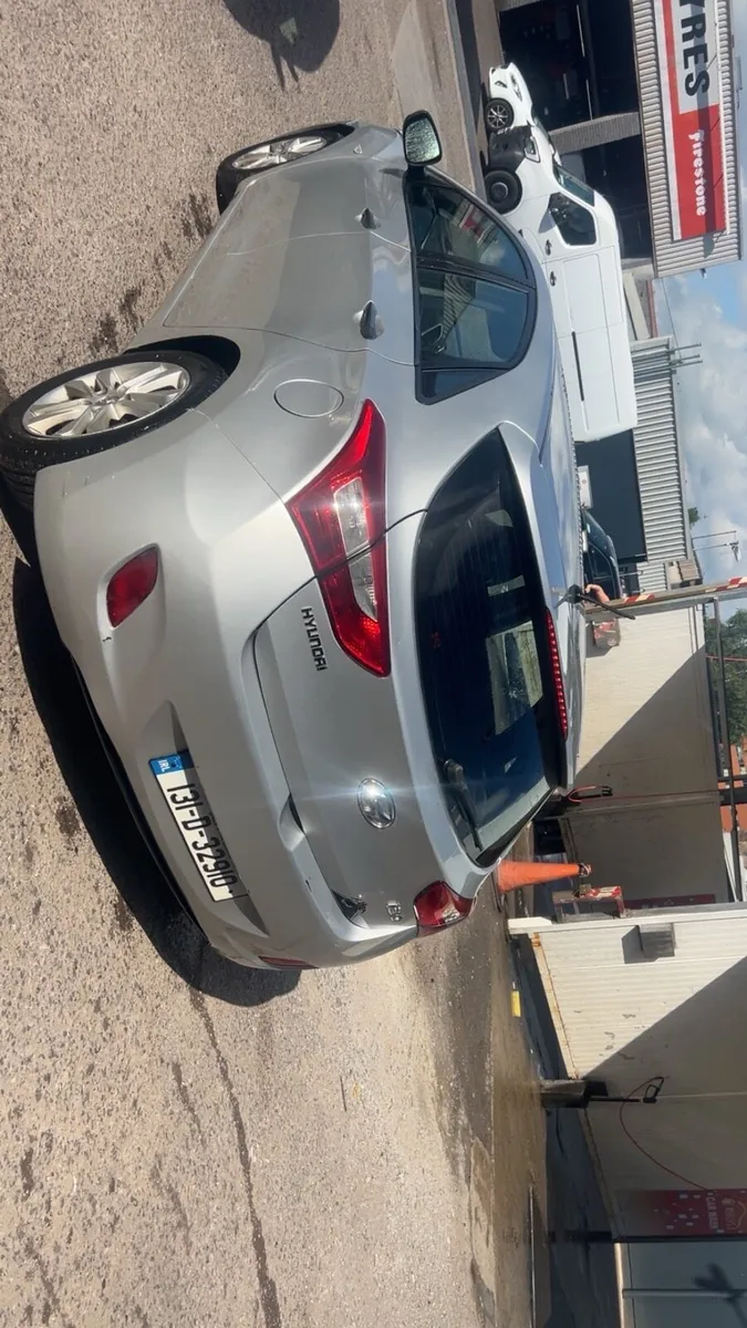 Hyundai i30 2013 - Image 2