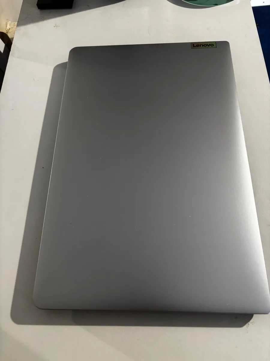 Laptop - Image 2