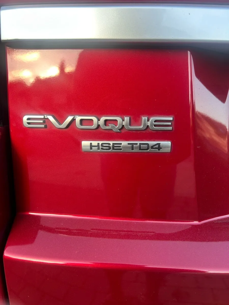 Range Rover Evoque HSE Model - Image 4