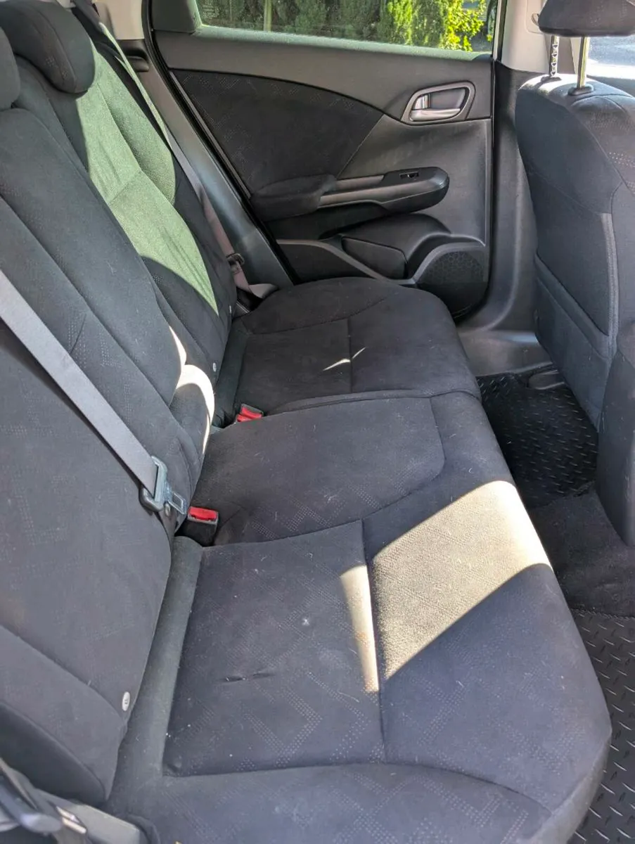 Honda civic - Image 2