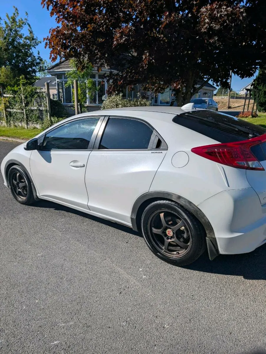 Honda civic - Image 1