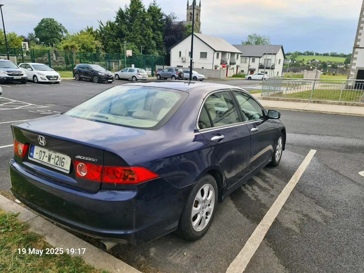 Honda Accord I-VTEC 2.0L - Image 4