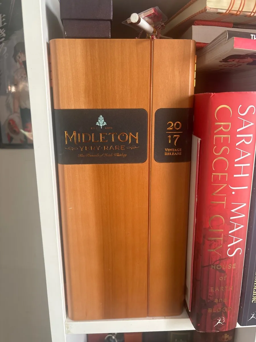 Middleton 2017 wooden box (no drink)