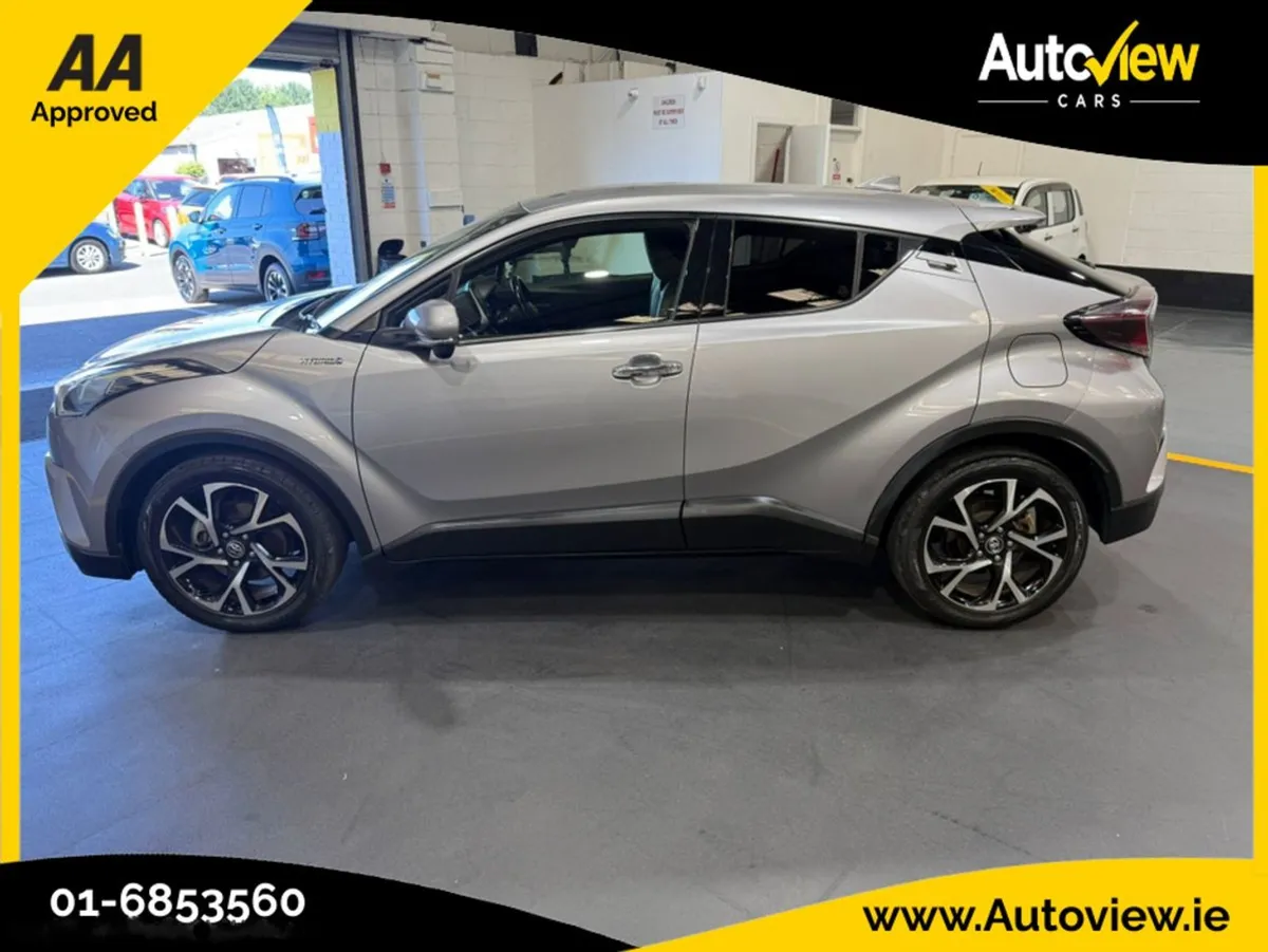 Toyota C-HR 1.8 Self-charging Hybrid. AA Approved - Image 4