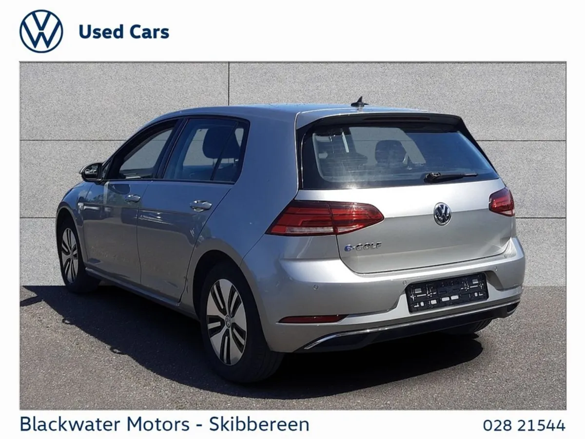 Volkswagen Golf E1F 136BHP Comfortline With Rearv - Image 4