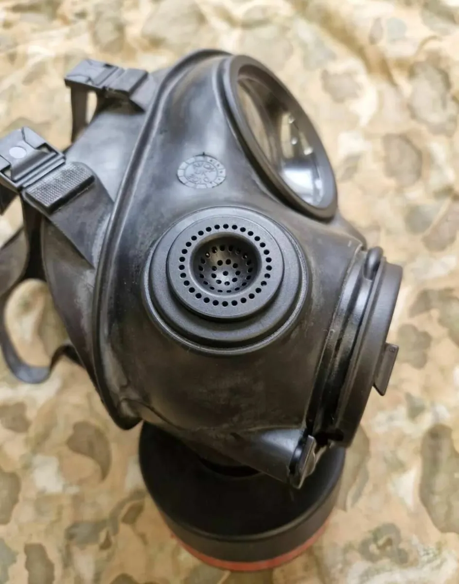 Original British Army Gas Mask AVON Protective Mas - Image 4