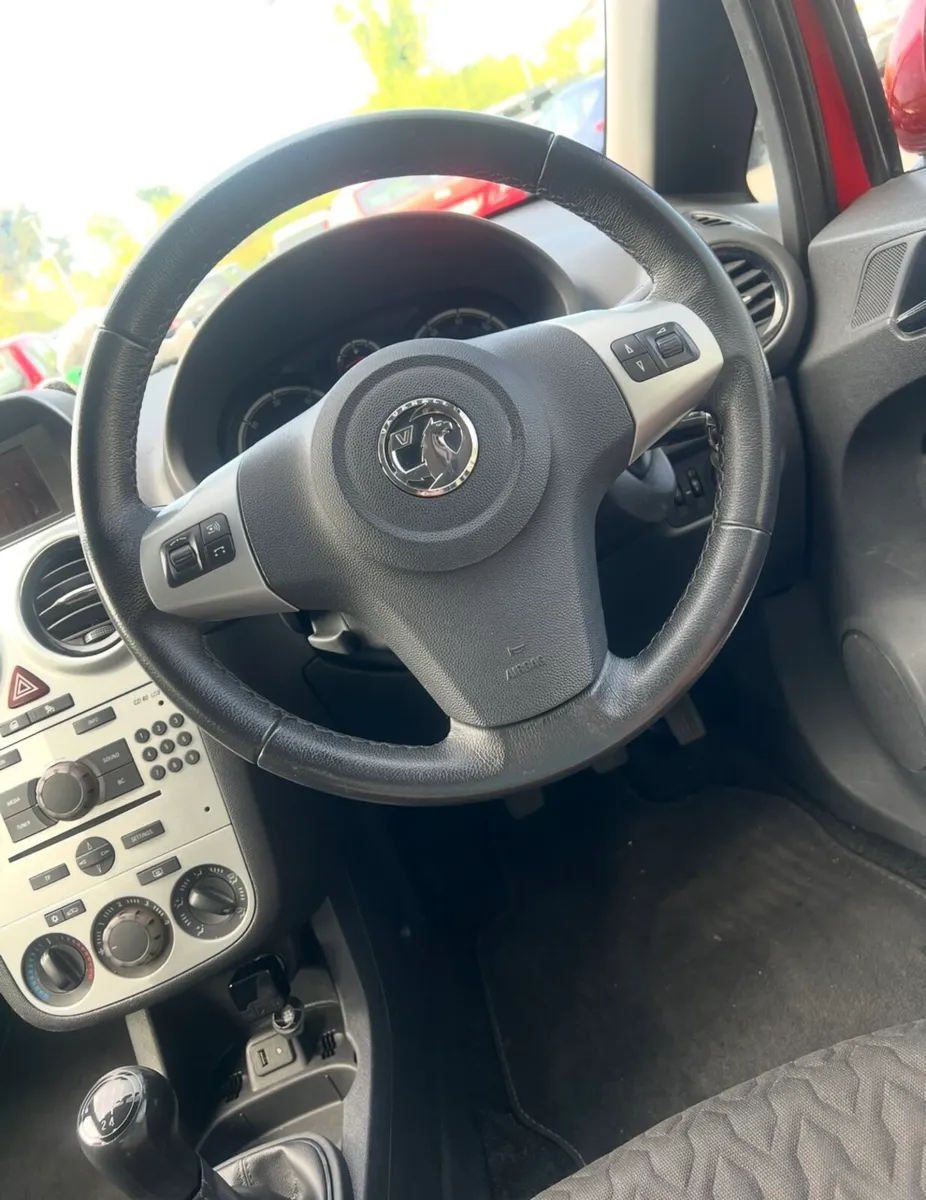 VAUXHALL CORSA - Image 4