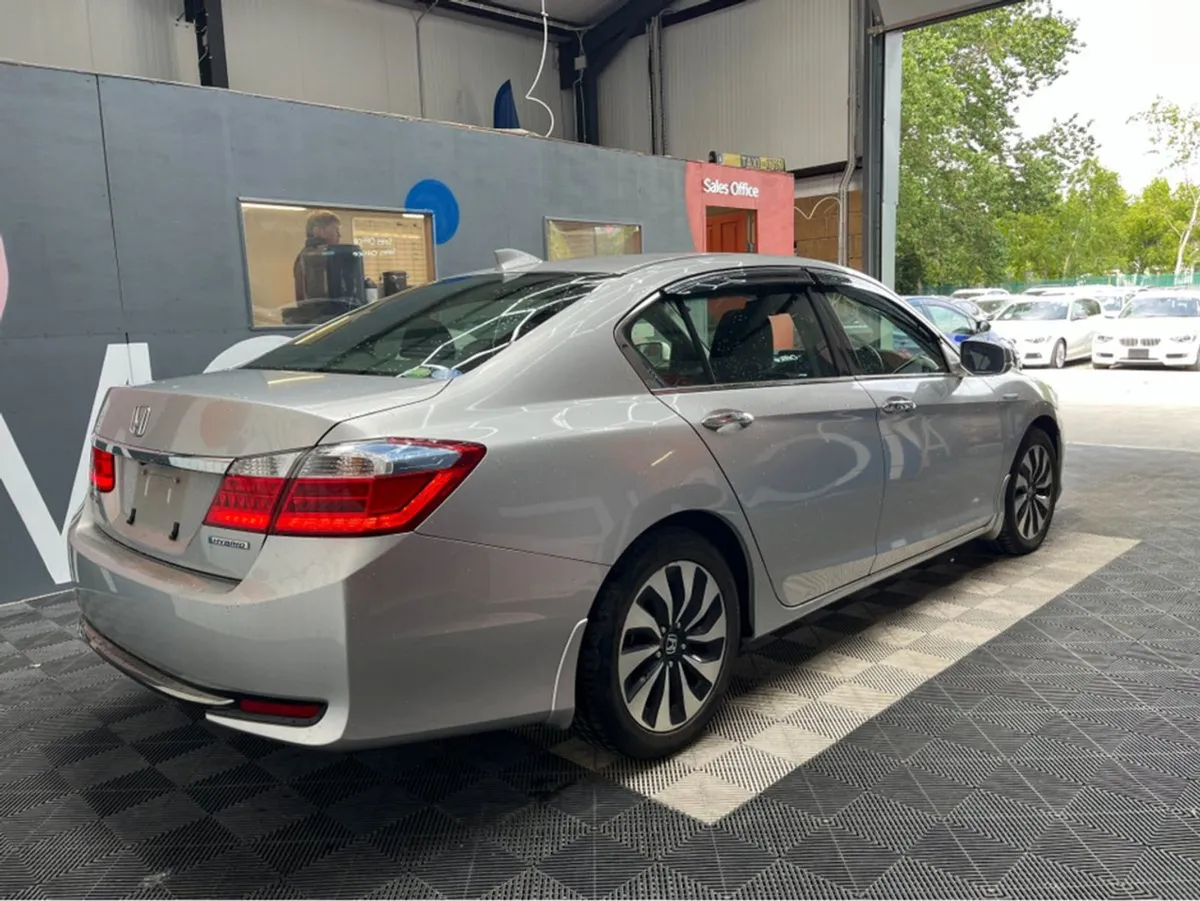 Honda Accord 2.0 Petrol Hybrid / 46k Kms/ Reverse - Image 4