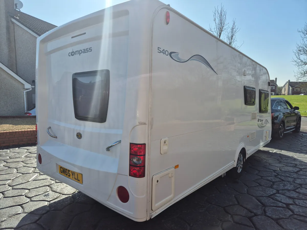 2012 Fixed Bed  Compass Vantage  540 Motor Movers - Image 3