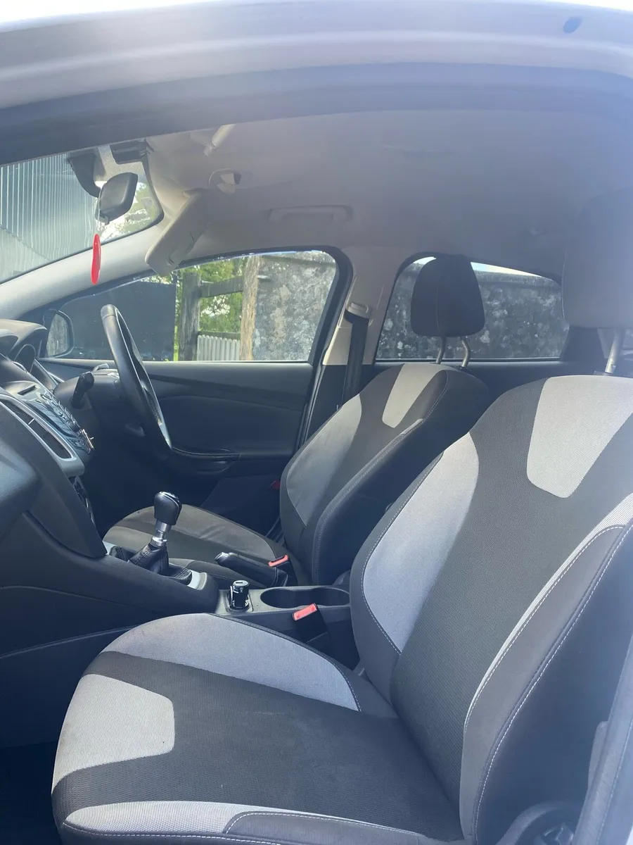 Ford focus zetec - Image 2