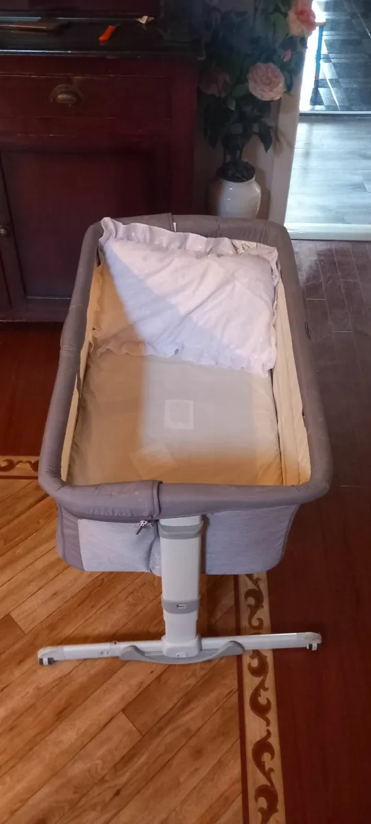 Cot - Image 1