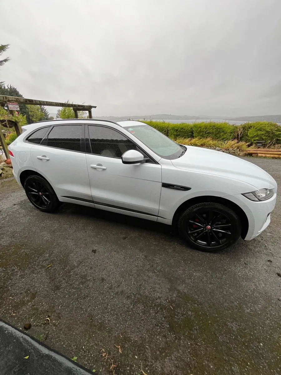 F Pace R Sport Jaguar - Image 3